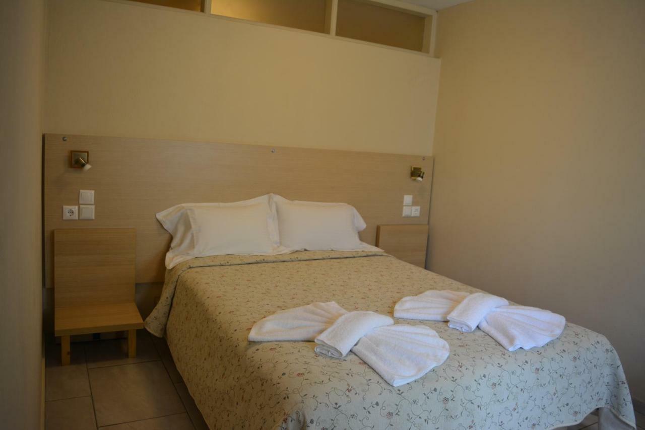 Anemomilos Suites Fira  Exterior foto