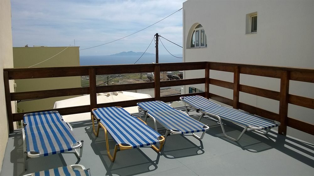 Anemomilos Suites Fira  Exterior foto