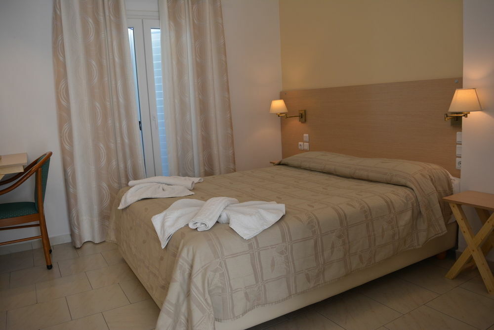 Anemomilos Suites Fira  Exterior foto