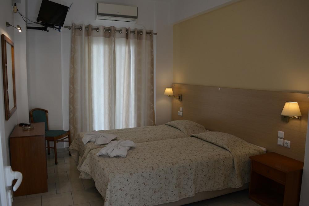 Anemomilos Suites Fira  Exterior foto